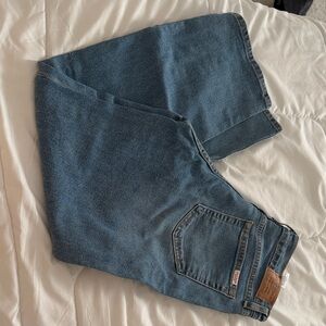 Levi's Men's Relaxed Straight-Leg Jeans in Medium Blue